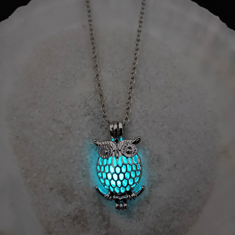 Glow-in-the-dark Owl Hollowed Women's Neckalace