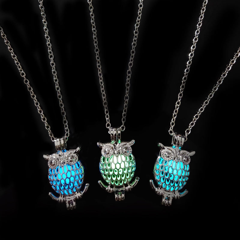 Glow-in-the-dark Owl Hollowed Women's Neckalace