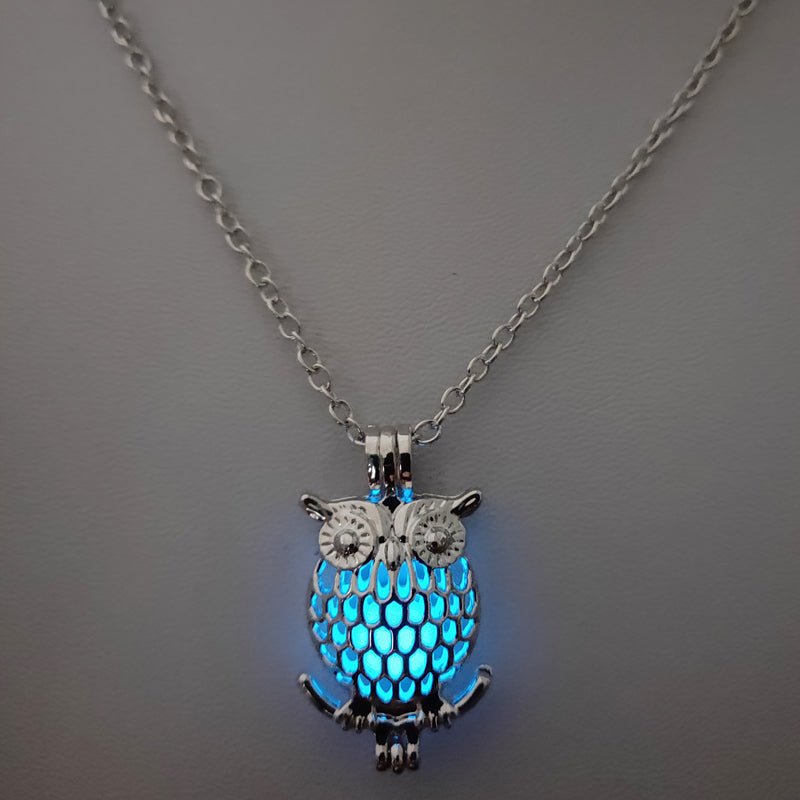 Glow-in-the-dark Owl Hollowed Women's Neckalace