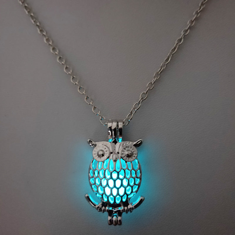 Glow-in-the-dark Owl Hollowed Women's Neckalace