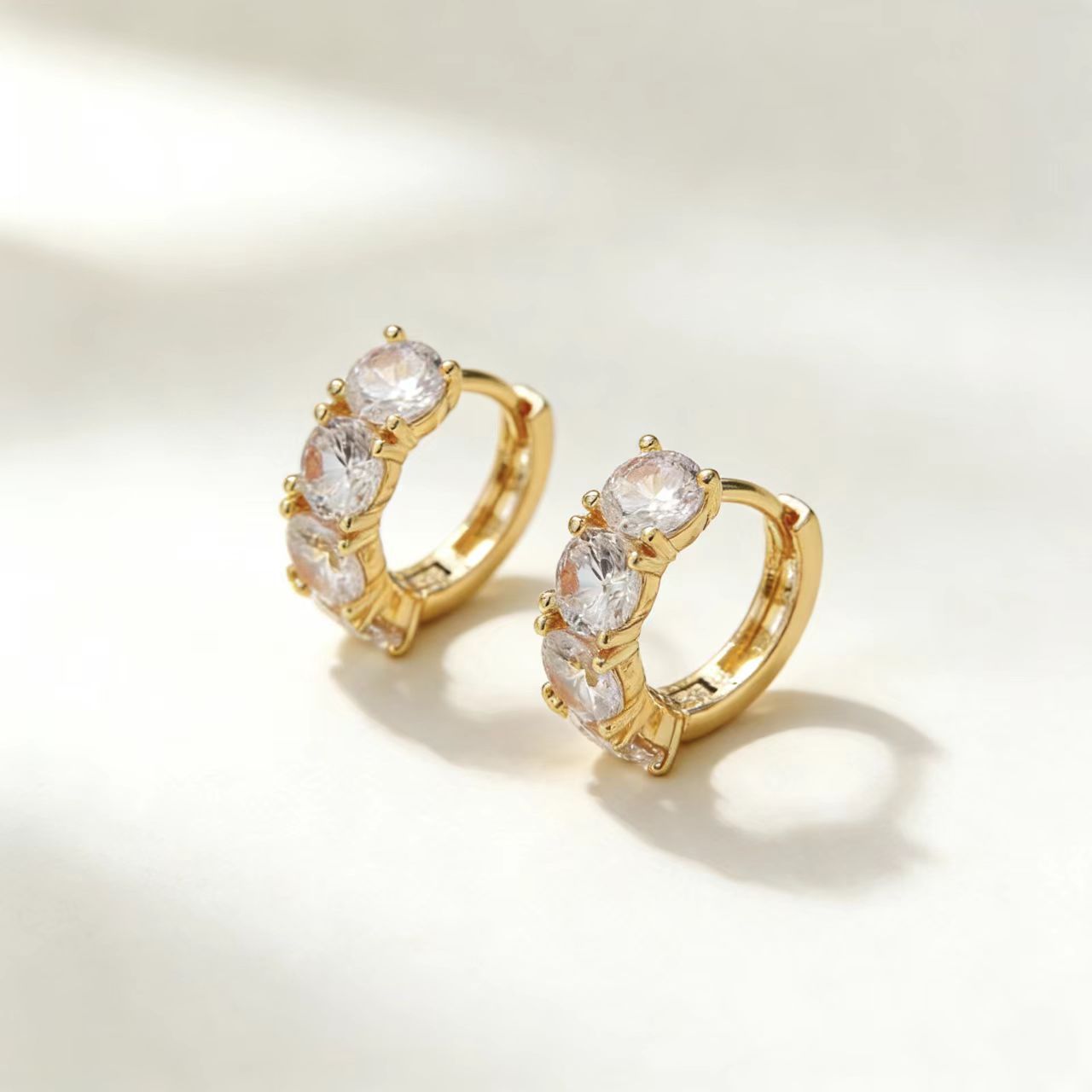 Ultra-glamorous Earrings Gift