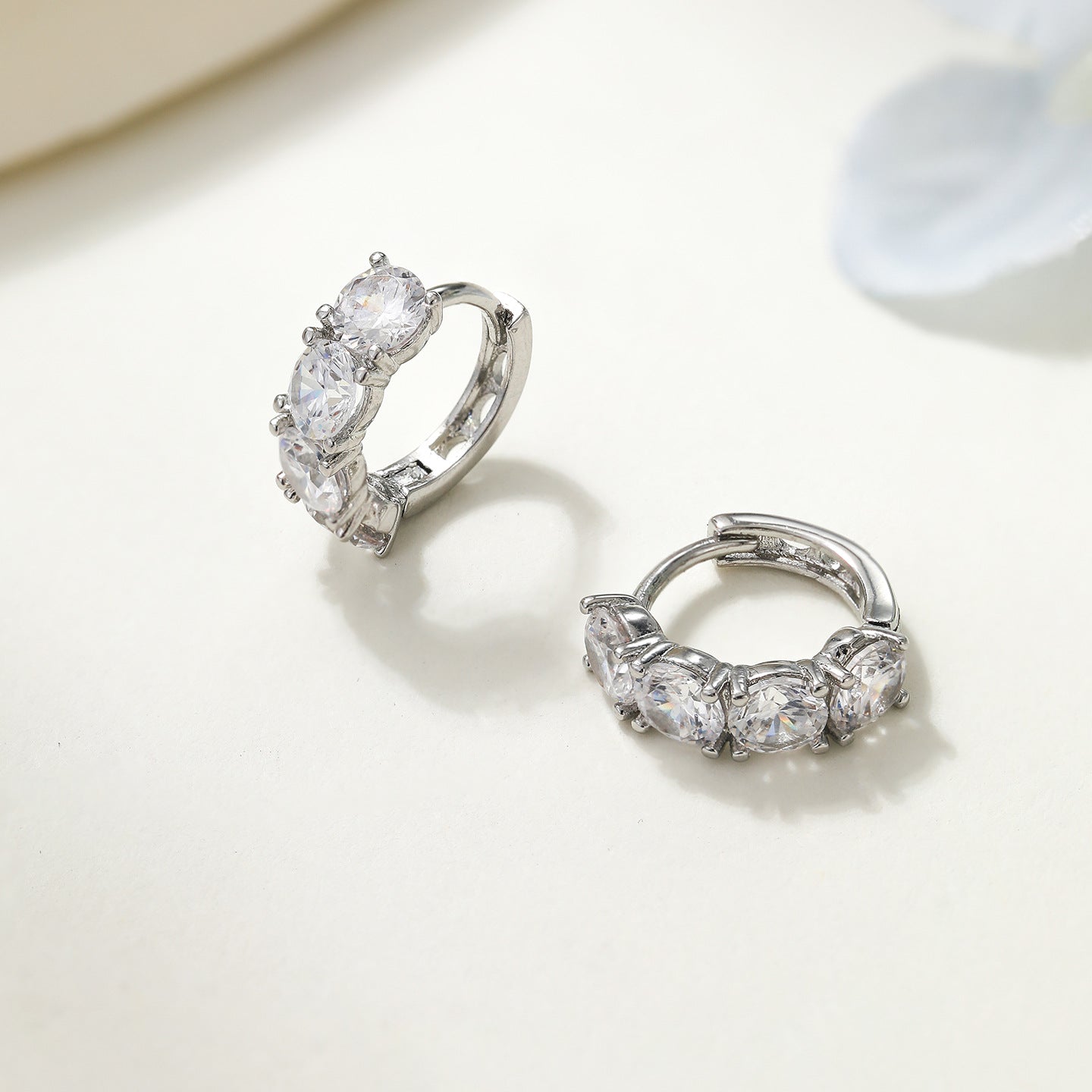 Ultra-glamorous Earrings Gift