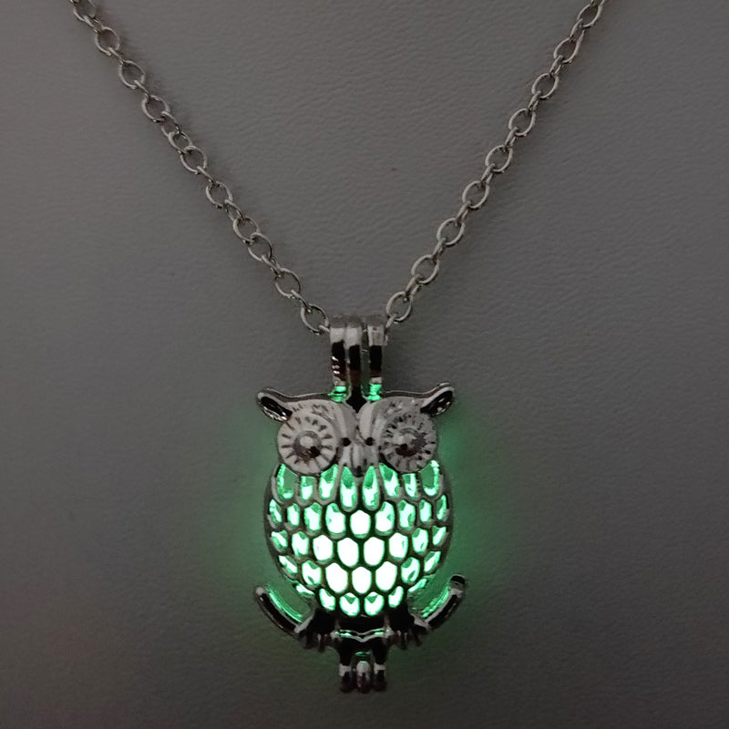 Glow-in-the-dark Owl Hollowed Women's Neckalace